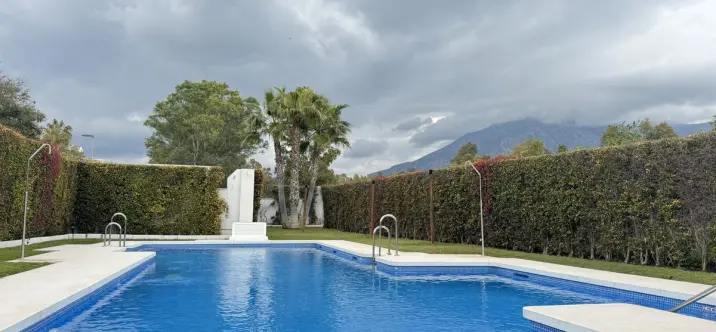Venta de apartamento en planta baja en Nueva Andalucía 0