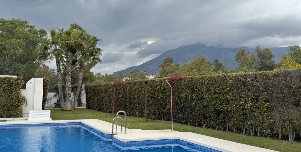 Venta de apartamento en planta baja en Nueva Andalucía 19