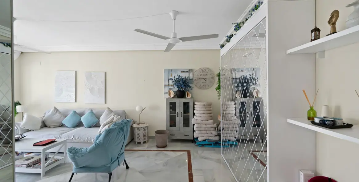 Venta de apartamento en planta media en Nueva Andalucía 12