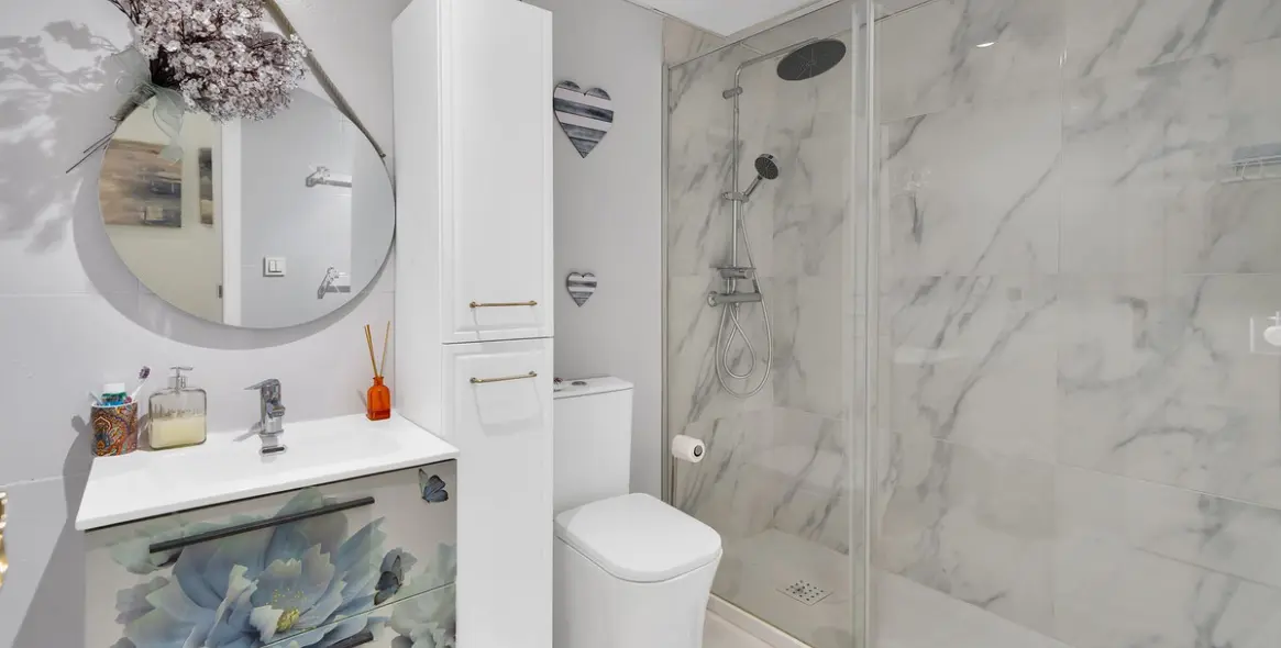 Venta de apartamento en planta media en Nueva Andalucía 29