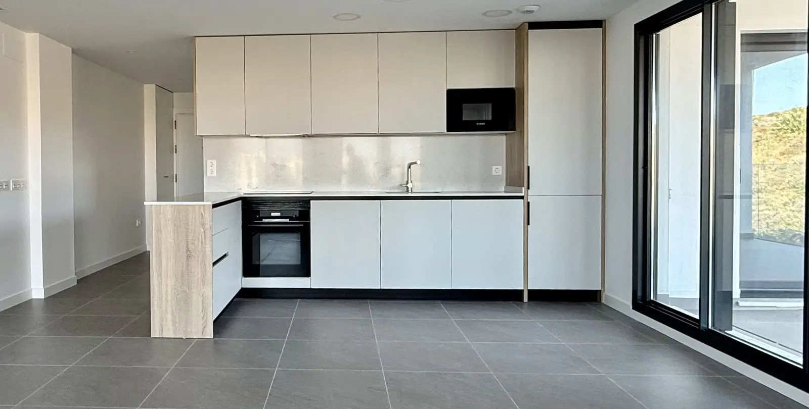 Venta de apartamento en planta baja en El Chaparral 2