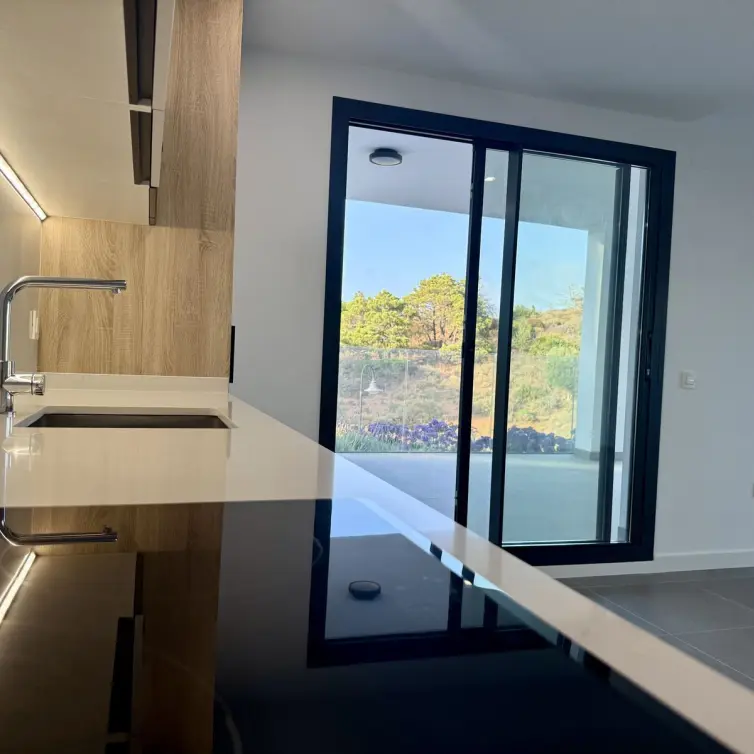Sale of ground floor apartment in El Chaparral
