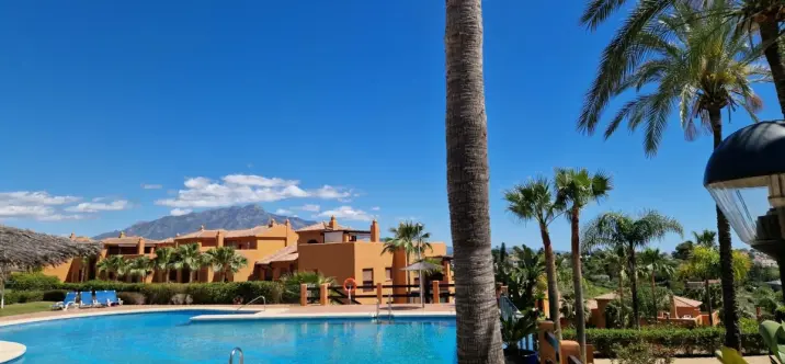 Venta de apartamento en planta media en Benahavís 4