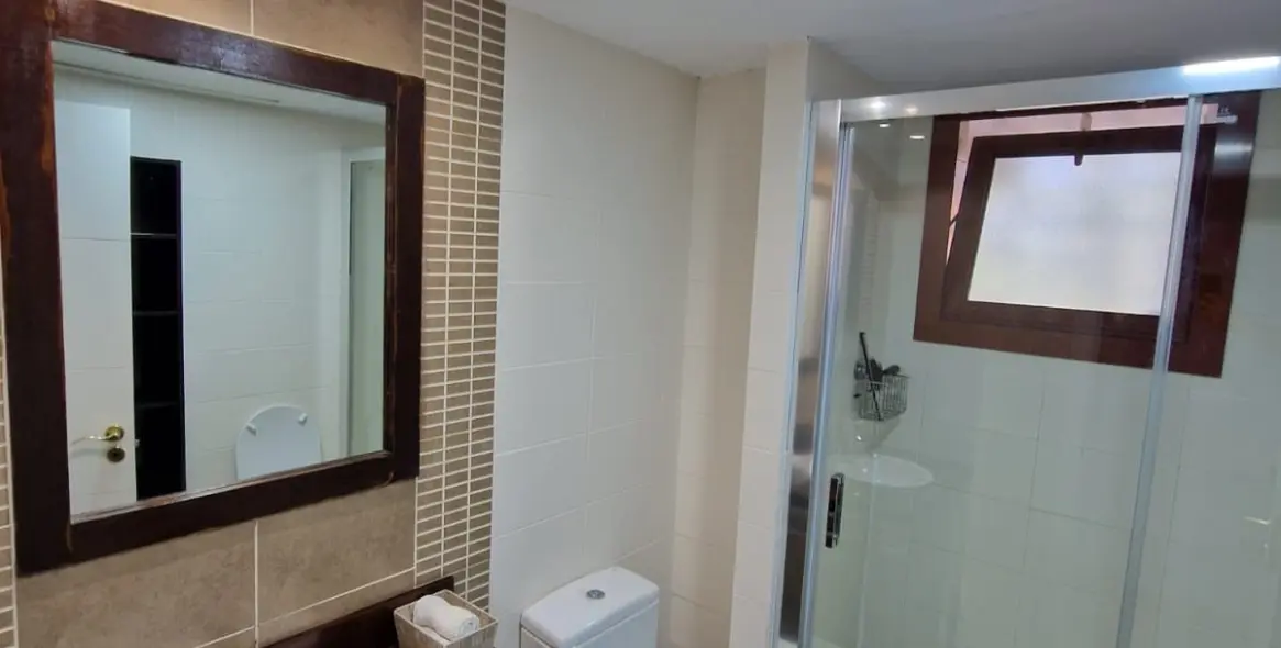 Venta de apartamento en planta media en Benahavís 14