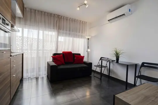 Image 4 thumb
