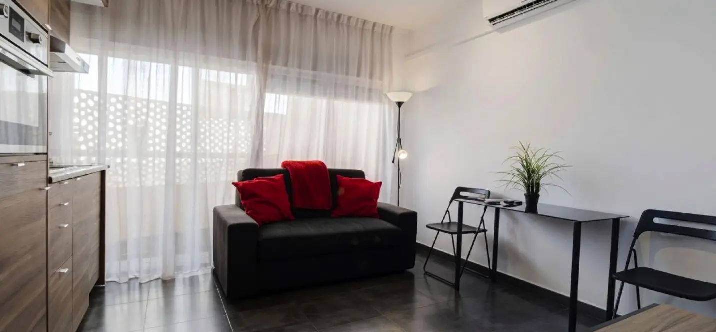 Venta de apartamento en planta media en Marbella 3