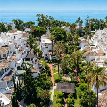 Продажа апартаментов на первом этаже в Elviria