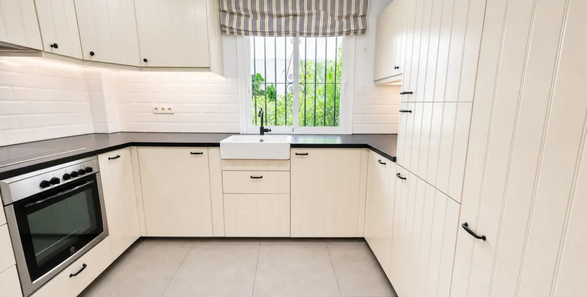 Продажа апартаментов на первом этаже в Elviria 13
