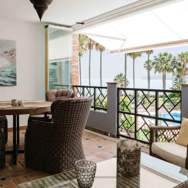 Sale of middle floor apartment in Casares
