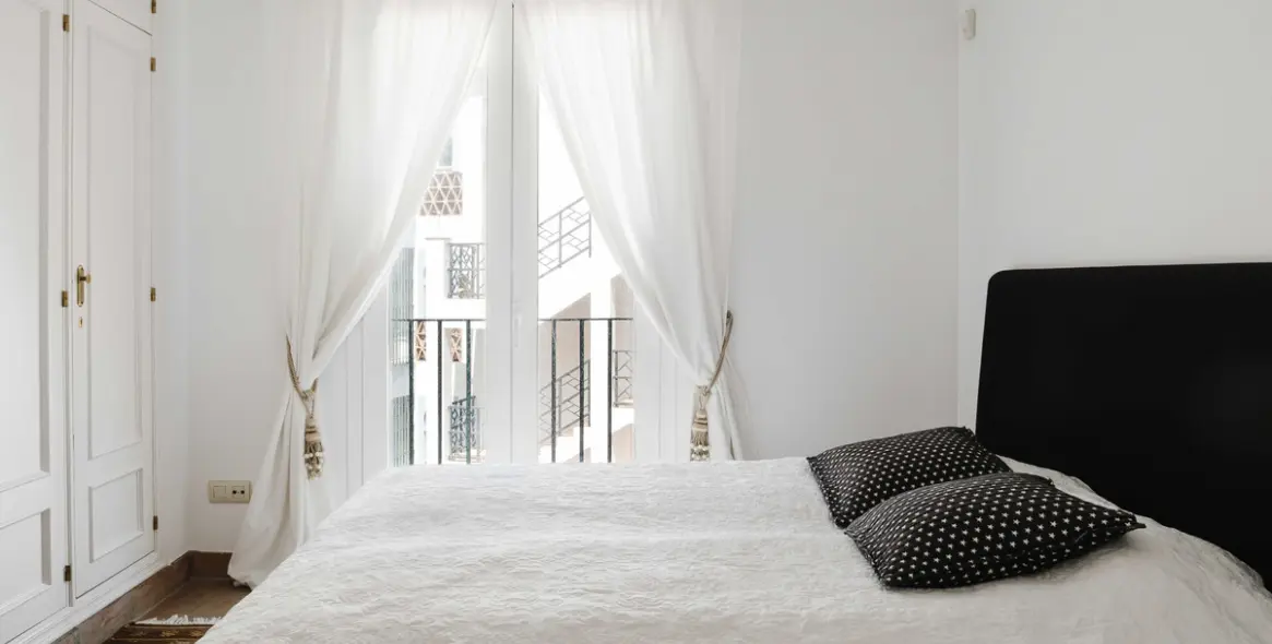 Sale of middle floor apartment in Casares 15