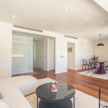 Sale of middle floor apartment in Centro Histórico