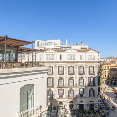 Sale of middle floor apartment in Centro Histórico