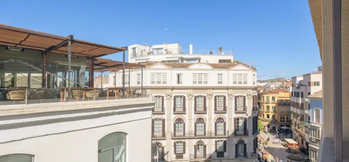 Sale of middle floor apartment in Centro Histórico 3
