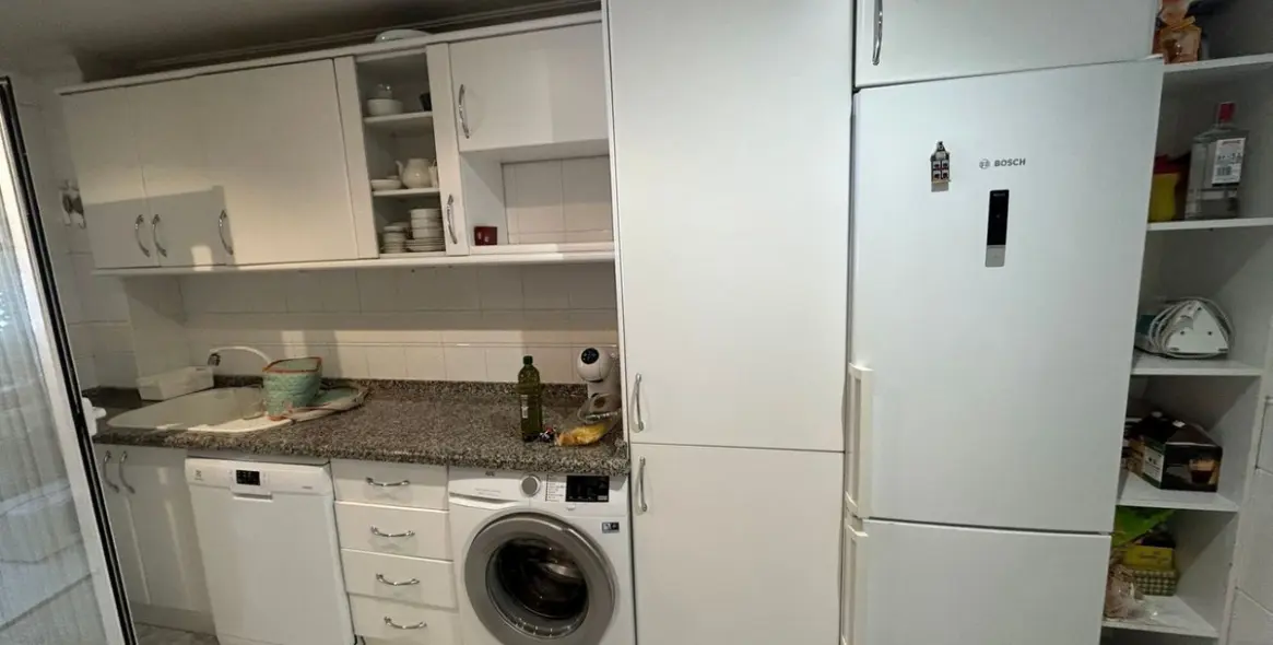 Venta de apartamento en planta media en Marbella 4