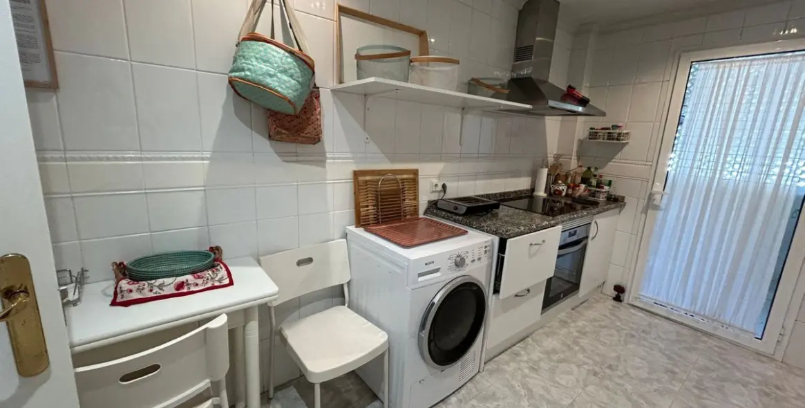 Venta de apartamento en planta media en Marbella 6