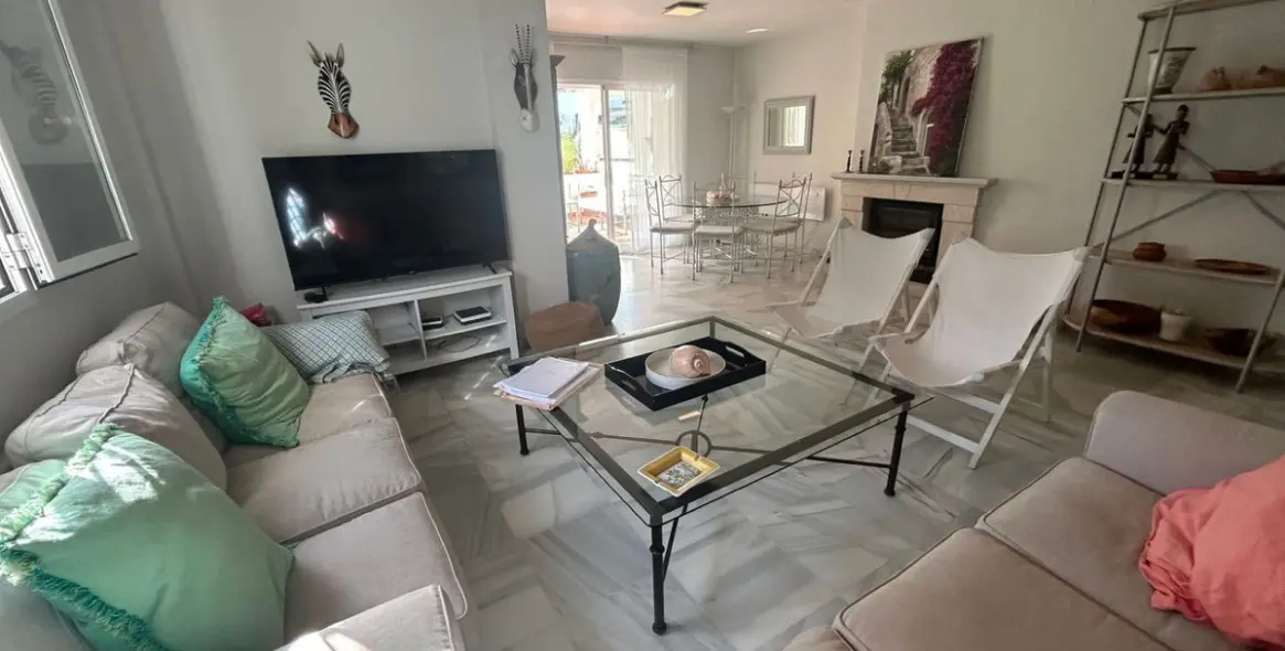 Venta de apartamento en planta media en Marbella 11