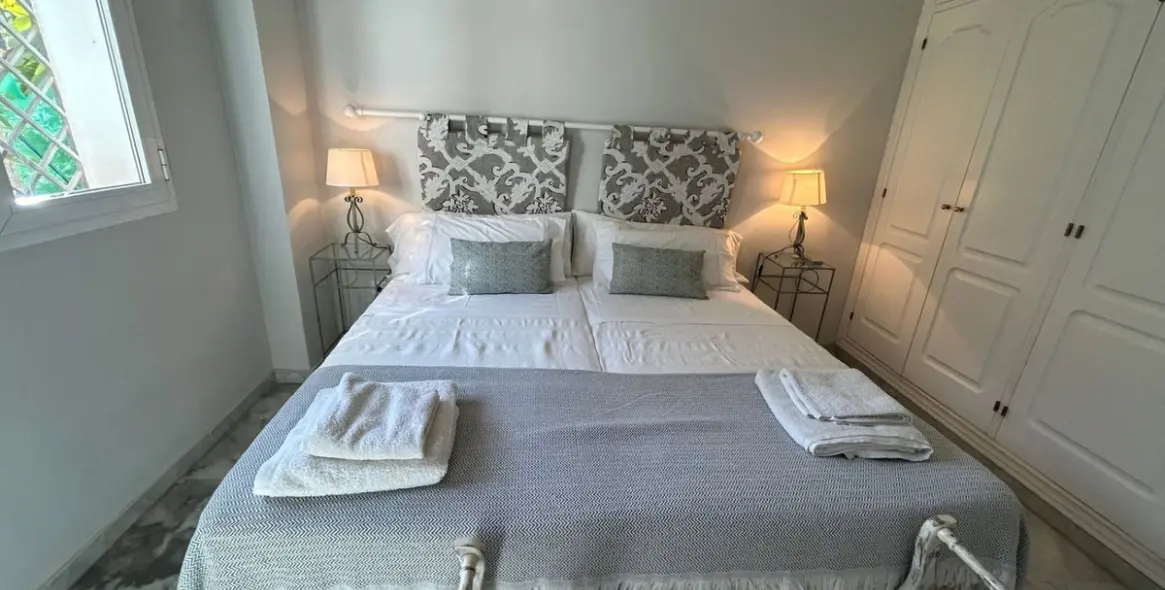 Venta de apartamento en planta media en Marbella 14