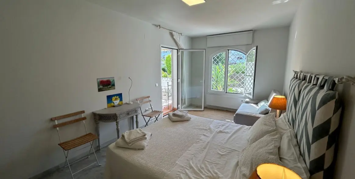 Venta de apartamento en planta media en Marbella 18
