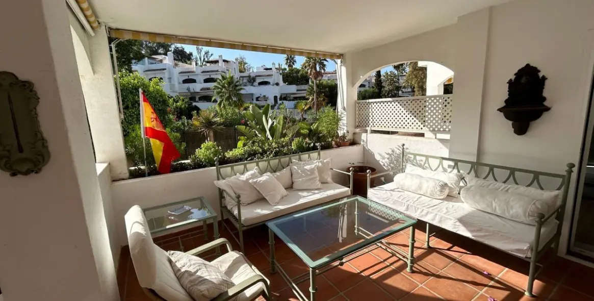Venta de apartamento en planta media en Marbella 25