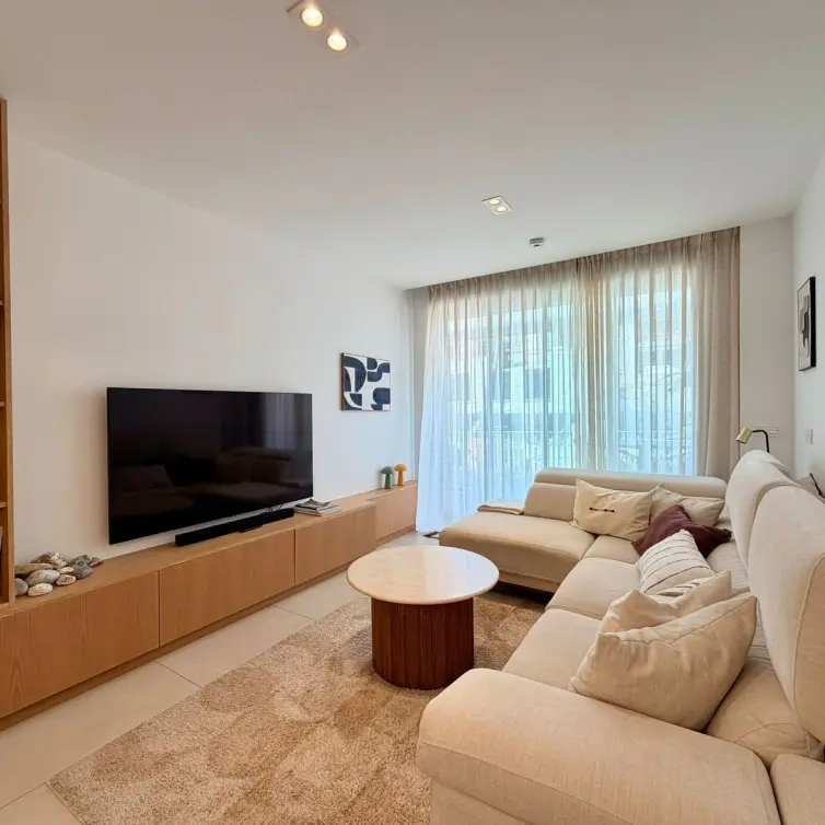 Venta de apartamento en planta media en Elviria