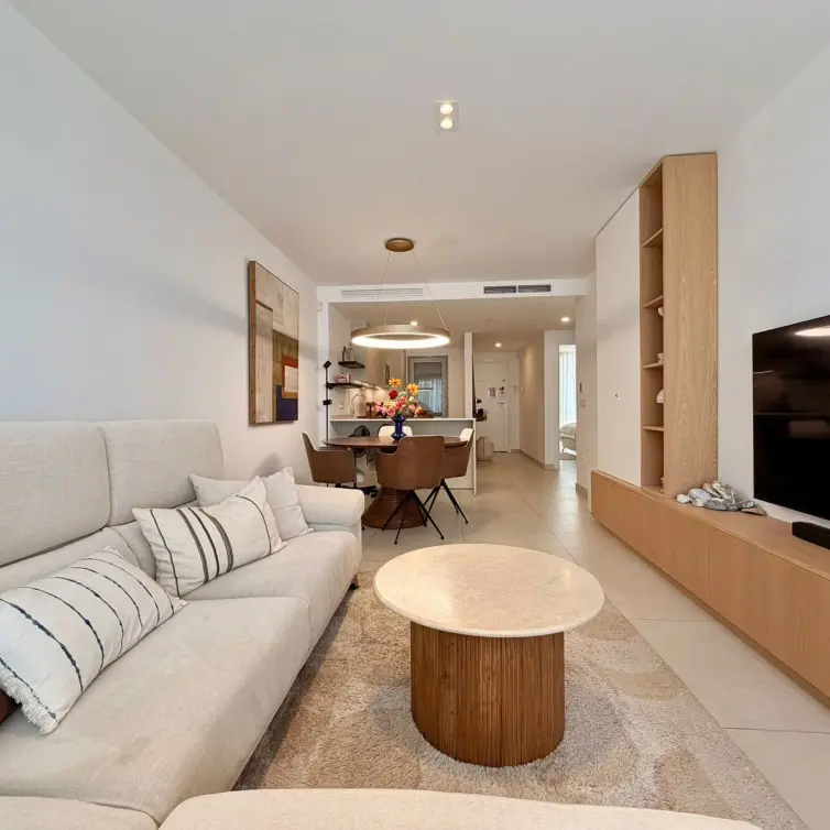 Venta de apartamento en planta media en Elviria