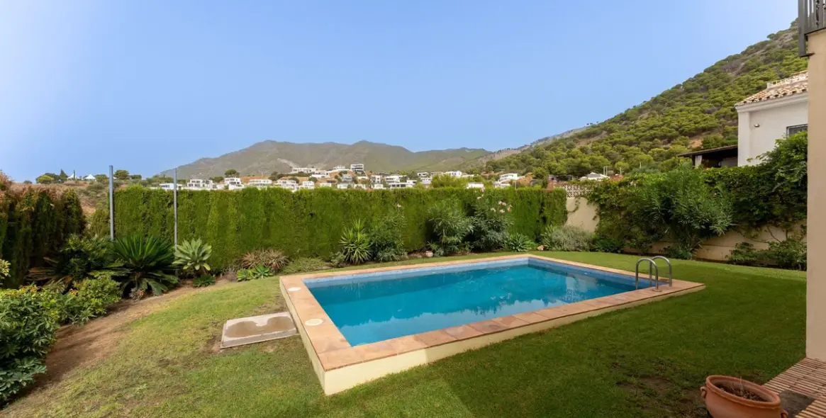 Продажа  отдельно стоящей виллы в Mijas 3