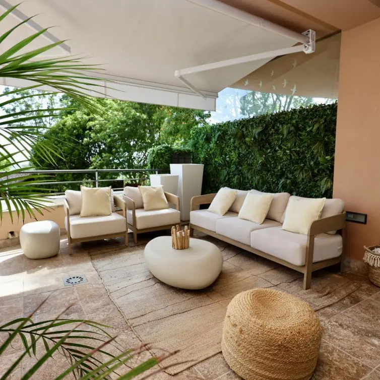 Venta de apartamento en planta media en Nueva Andalucía