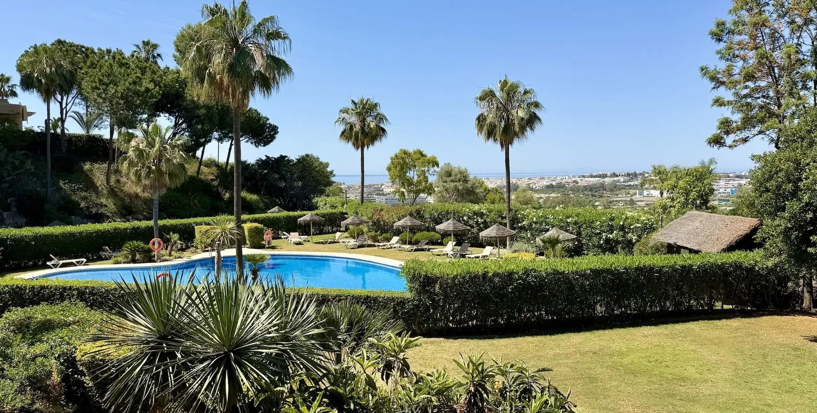 Venta de apartamento en planta media en Nueva Andalucía 24