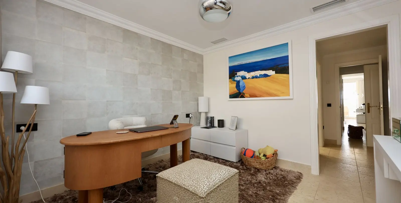 Venta de apartamento en planta media en Nueva Andalucía 27