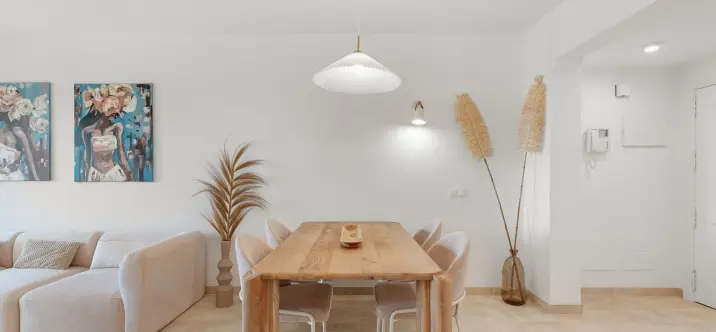 Venta de apartamento en planta media en Nueva Andalucía 4