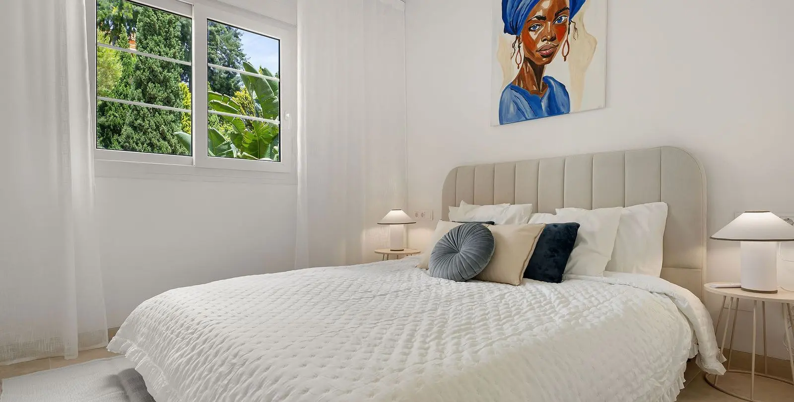Sale of middle floor apartment in Nueva Andalucía 10