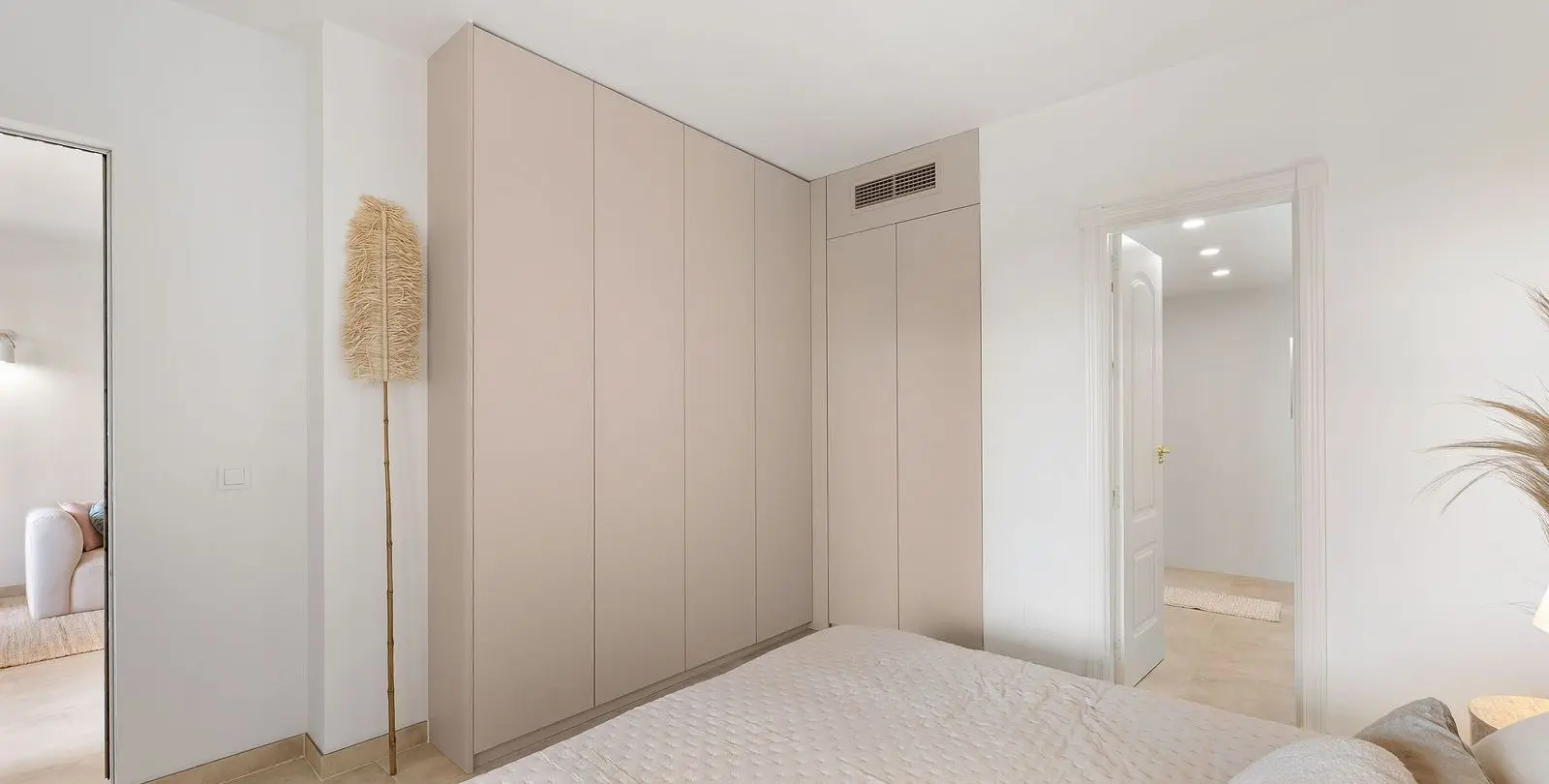 Sale of middle floor apartment in Nueva Andalucía 18