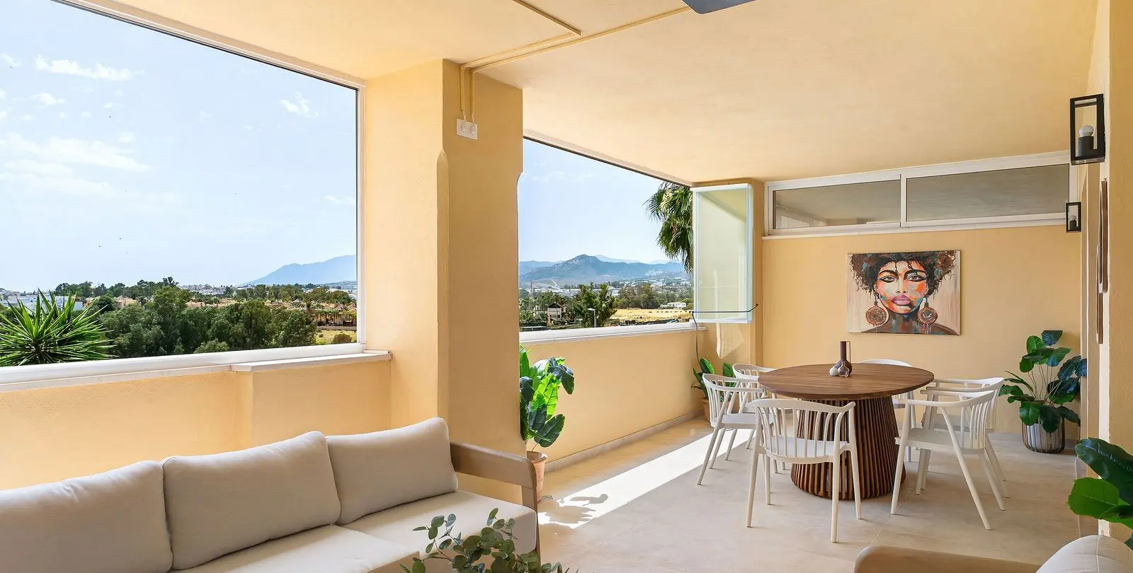 Sale of middle floor apartment in Nueva Andalucía 21