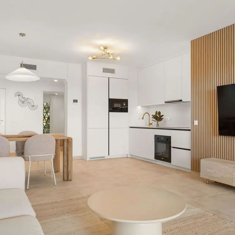 Venta de apartamento en planta media en Nueva Andalucía