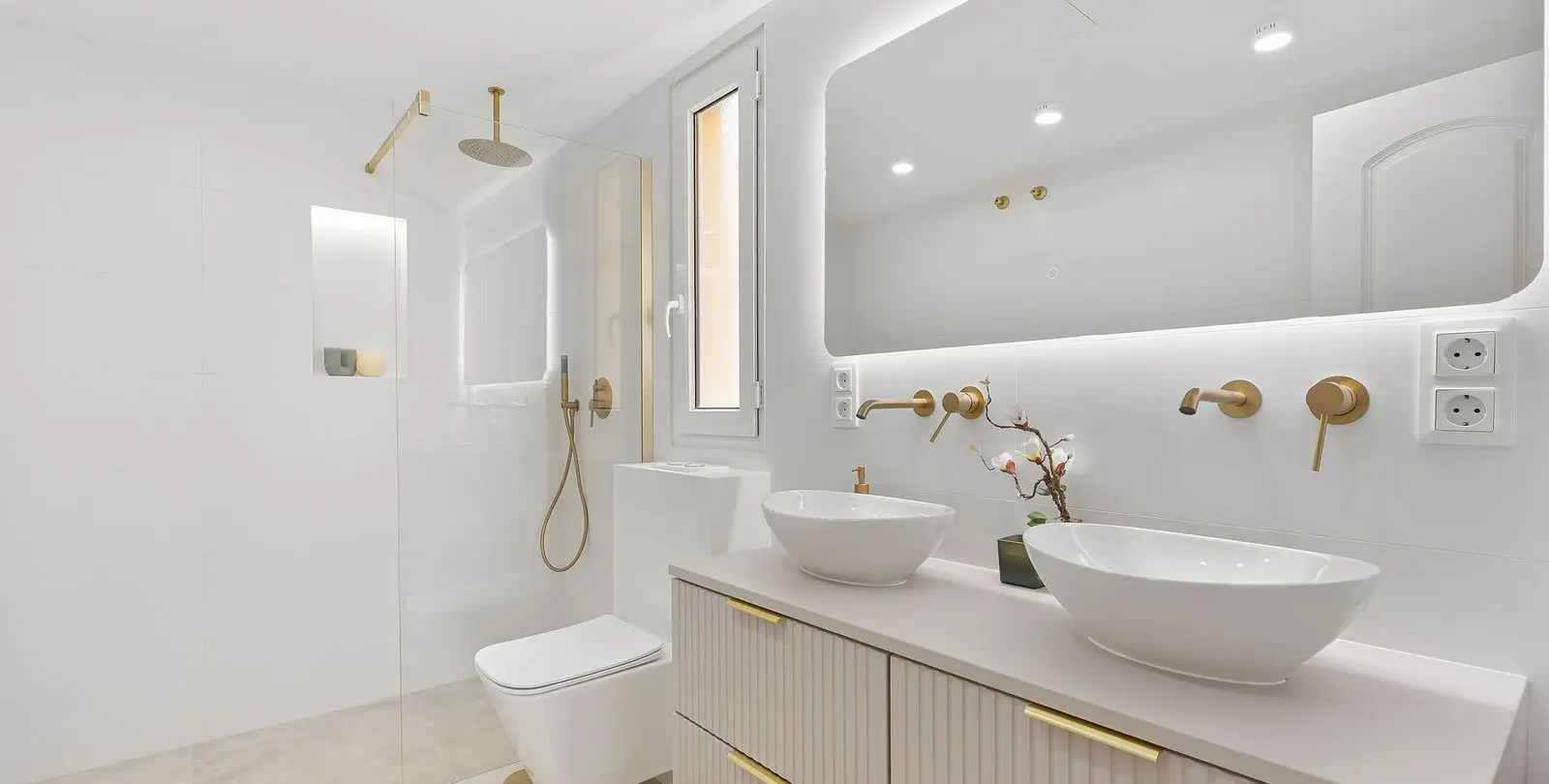 Venta de apartamento en planta media en Nueva Andalucía 19