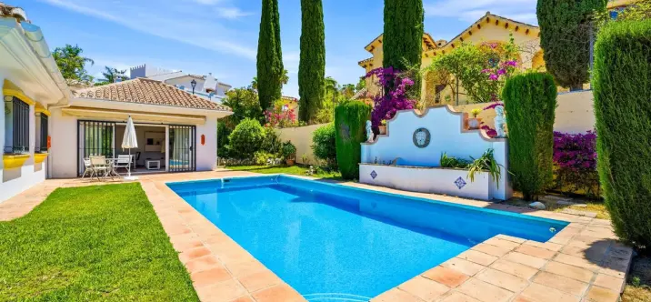 Venta de villa independiente en Benahavís 0