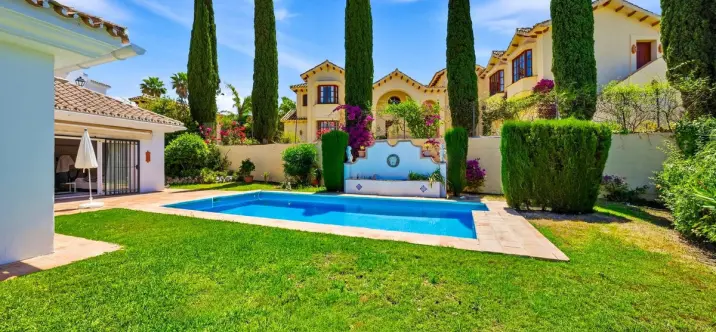 Venta de villa independiente en Benahavís 1