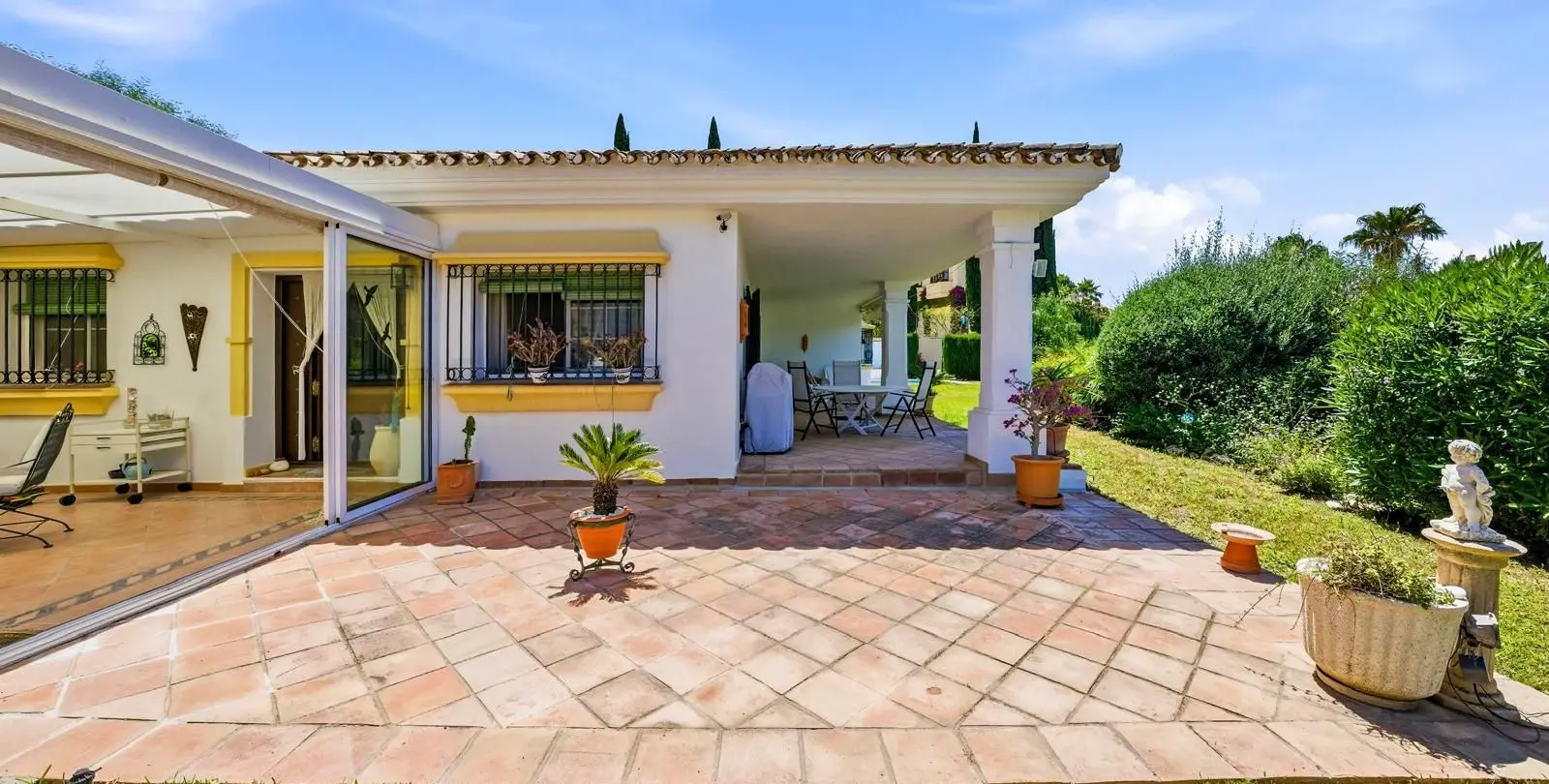 Sale of detached villa in Benahavís 15
