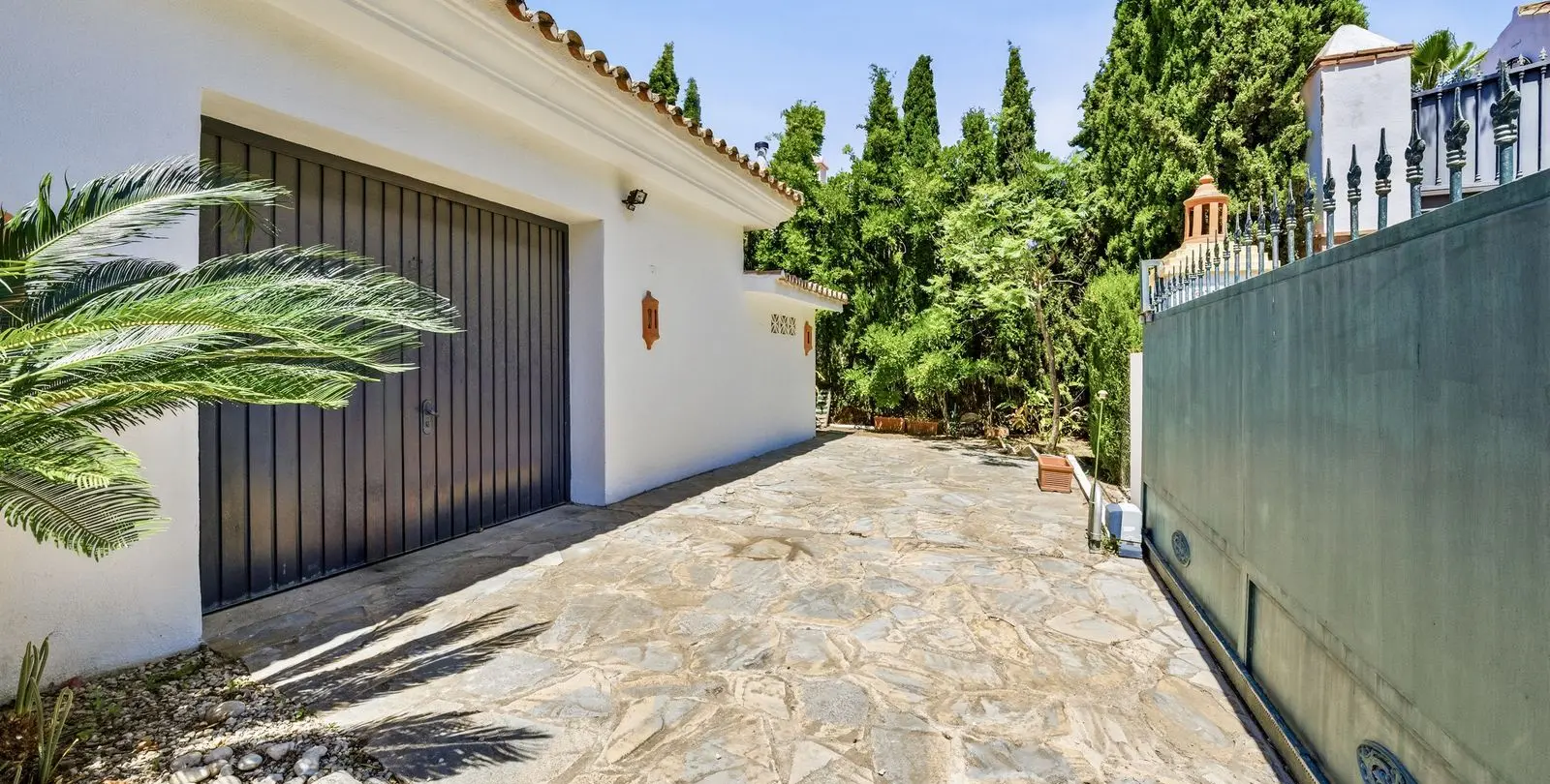 Sale of detached villa in Benahavís 21