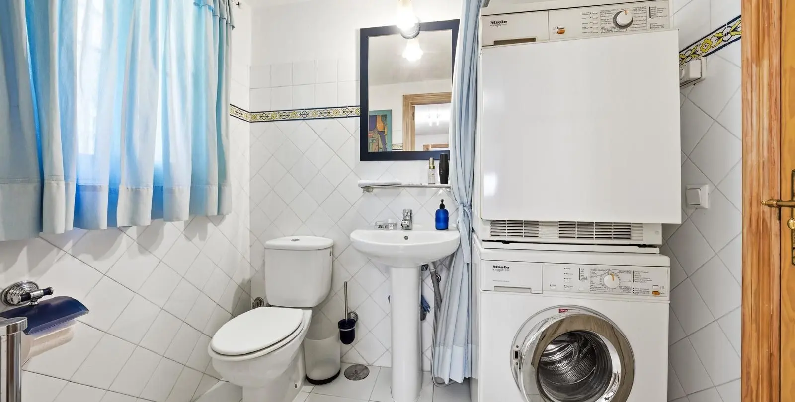 Sale of detached villa in Benahavís 46