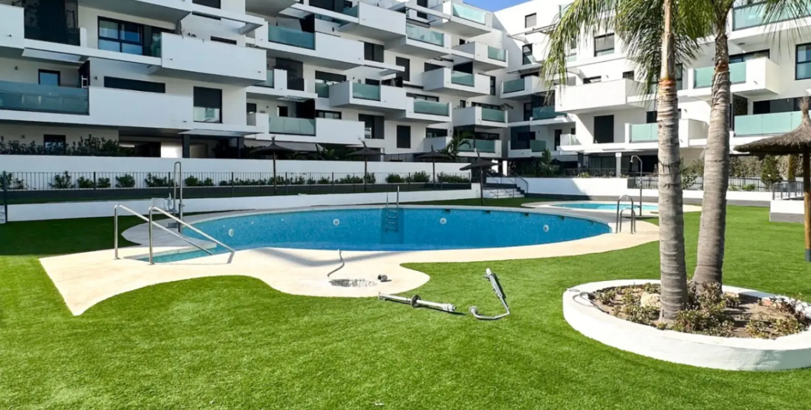 Продажа апартаментов на первом этаже в Torremolinos 3