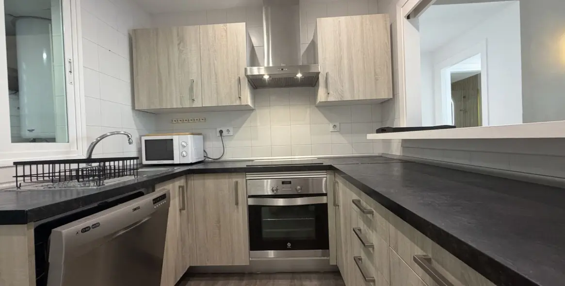 Venta de apartamento en planta baja en Estepona 3