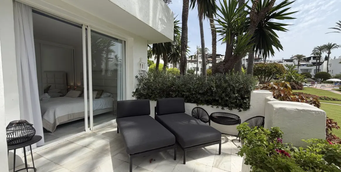 Venta de apartamento en planta baja en Estepona 4