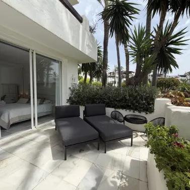 Venta de apartamento en planta baja en Estepona