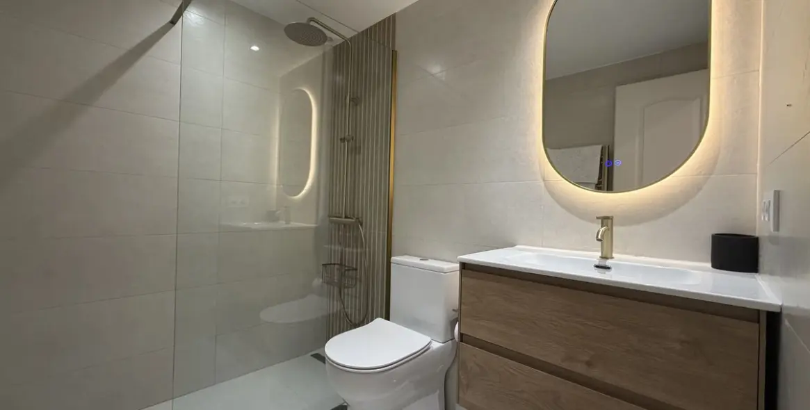 Venta de apartamento en planta baja en Estepona 5