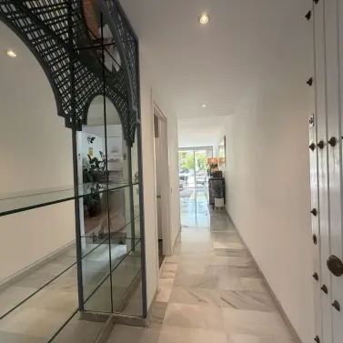 Venta de apartamento en planta baja en Estepona