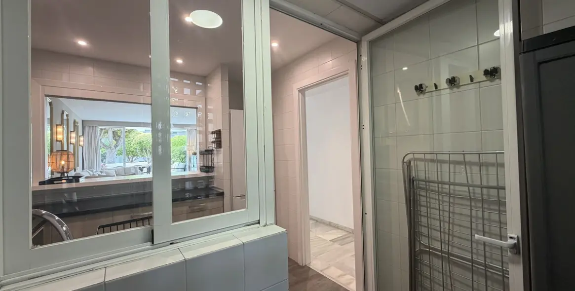 Venta de apartamento en planta baja en Estepona 12