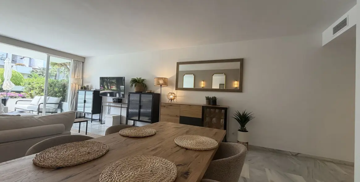 Venta de apartamento en planta baja en Estepona 16