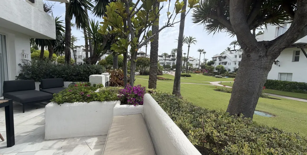 Venta de apartamento en planta baja en Estepona 23