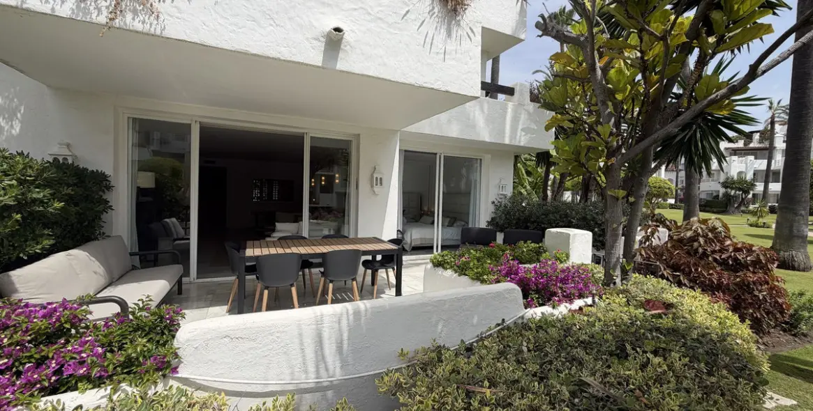 Venta de apartamento en planta baja en Estepona 27